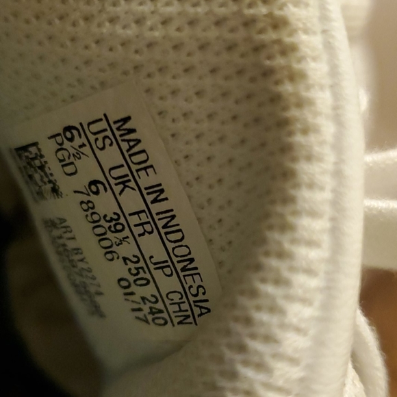 Adidas sneakers - Picture 8 of 9